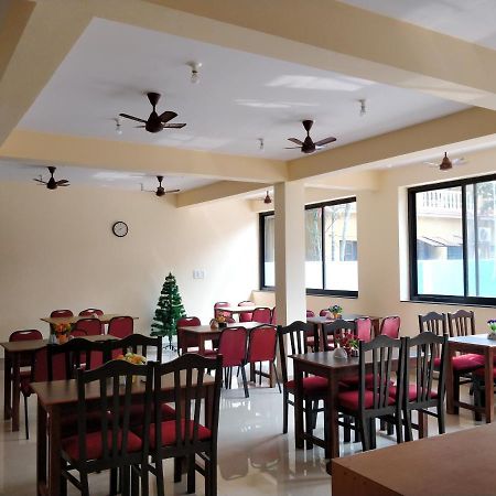 Dom'S Inn Calangute Esterno foto