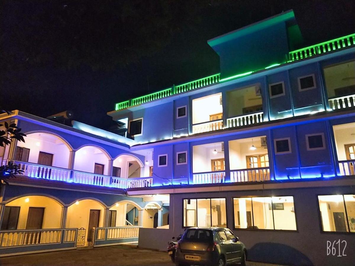 Dom'S Inn Calangute Esterno foto