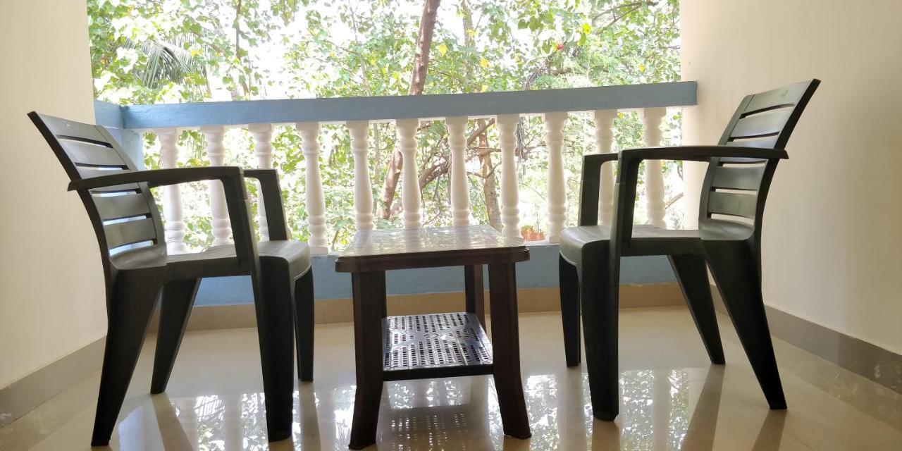 Dom'S Inn Calangute Esterno foto