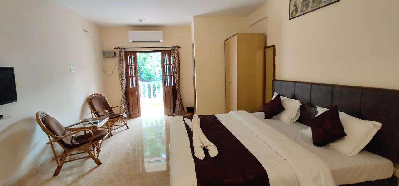 Dom'S Inn Calangute Esterno foto