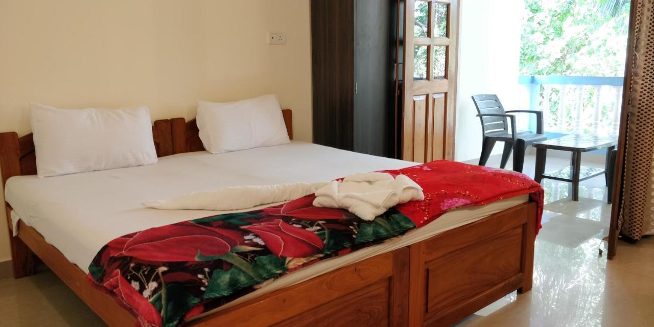 Dom'S Inn Calangute Esterno foto